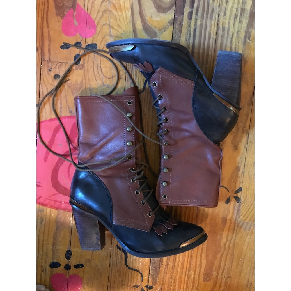 Jeffrey Campbell Deadwood laceup boots sz 10